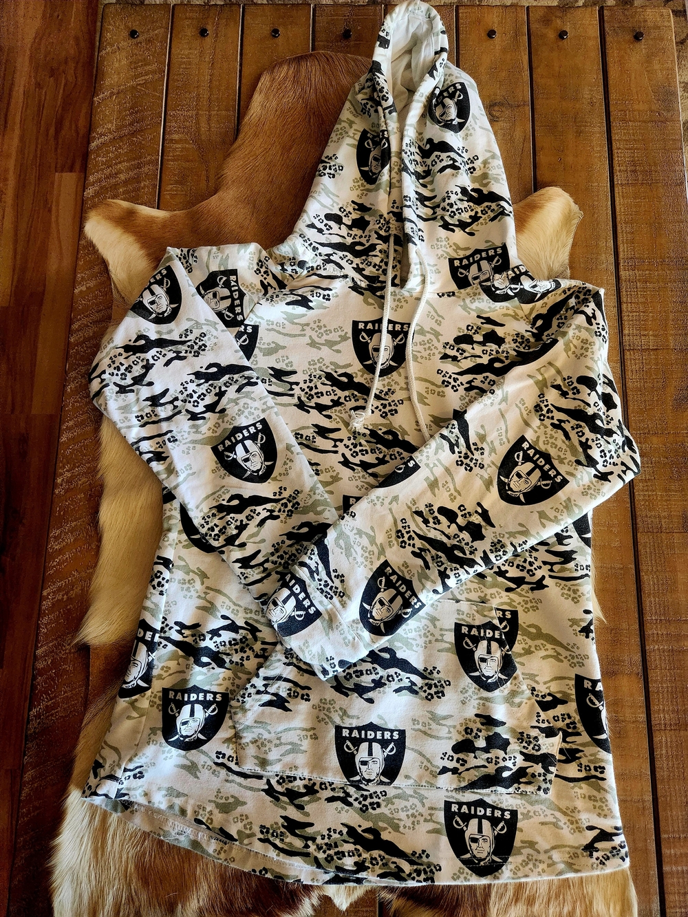 NFL White Camo Raiders  Hoodie - Team Shield Pullover